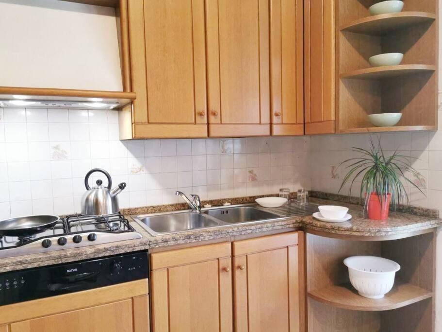 Вилла Il Vecchio Kiwi - House With Private Garden Оледжо-Кастелло Экстерьер фото